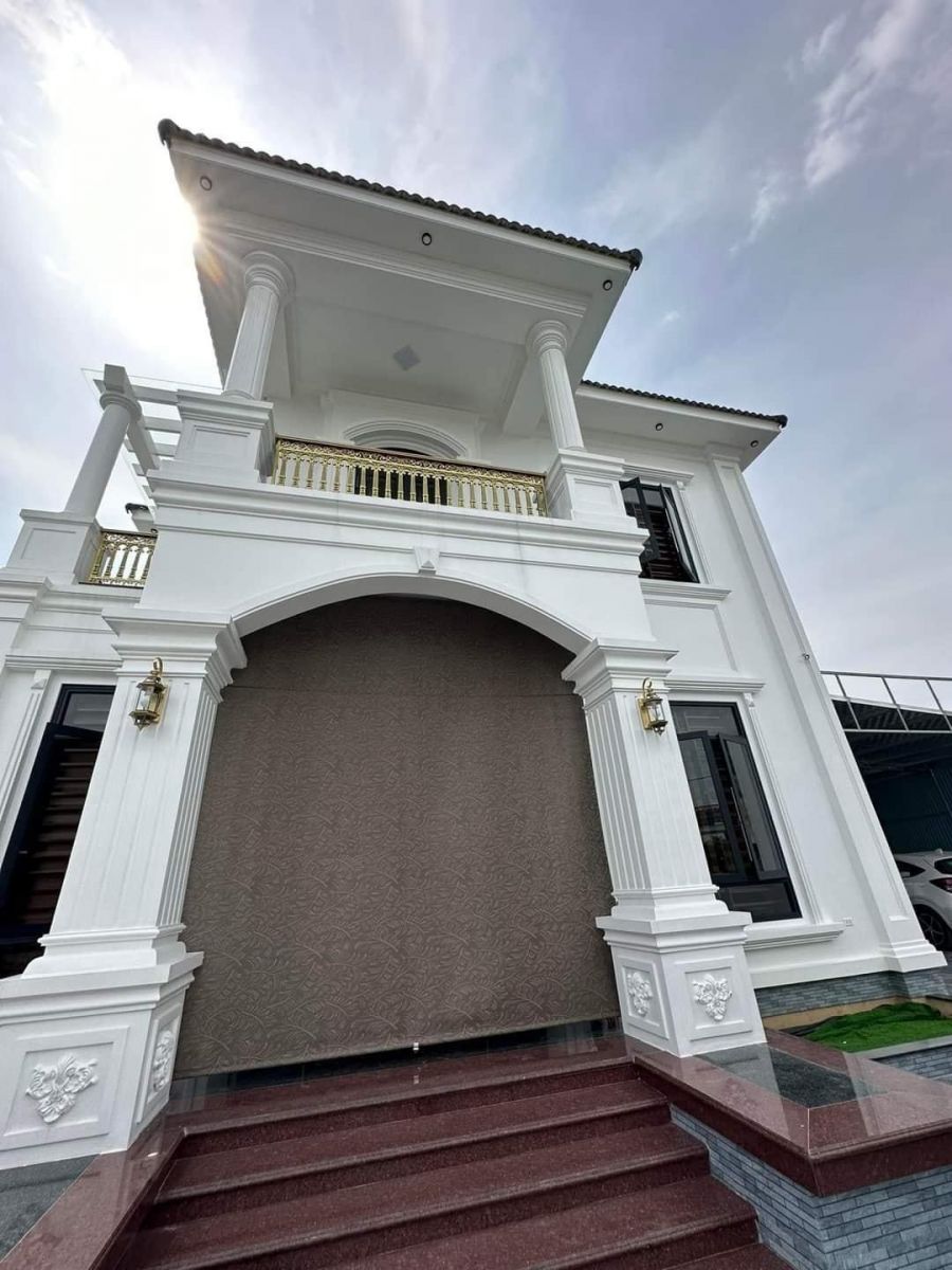 Mành che ban công trong ảnh sản phẩm